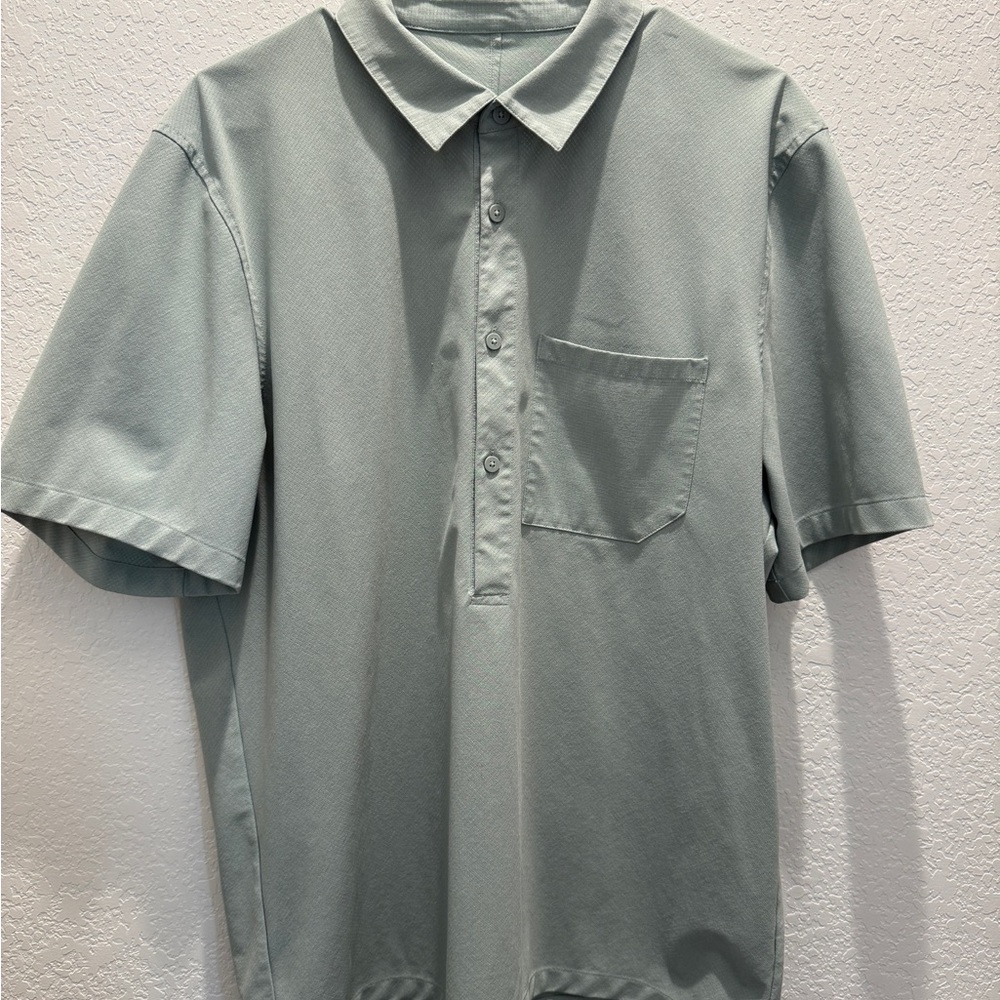 lululemon athletica Men's Casual Button Down Shirt - Sage Green